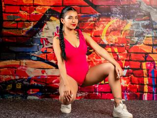 BrandiFoxx - Hallo Schatz, du kannst mich Brandi Foxx nennen, ich bin ein lebensverliebtes Mädchen, das es gerne genießt und einzigartige Dinge geschehen lässt. Ich möchte, dass du einer von ihnen bist und mir hilfst, dieser Erfahrung Freude zu bereiten.